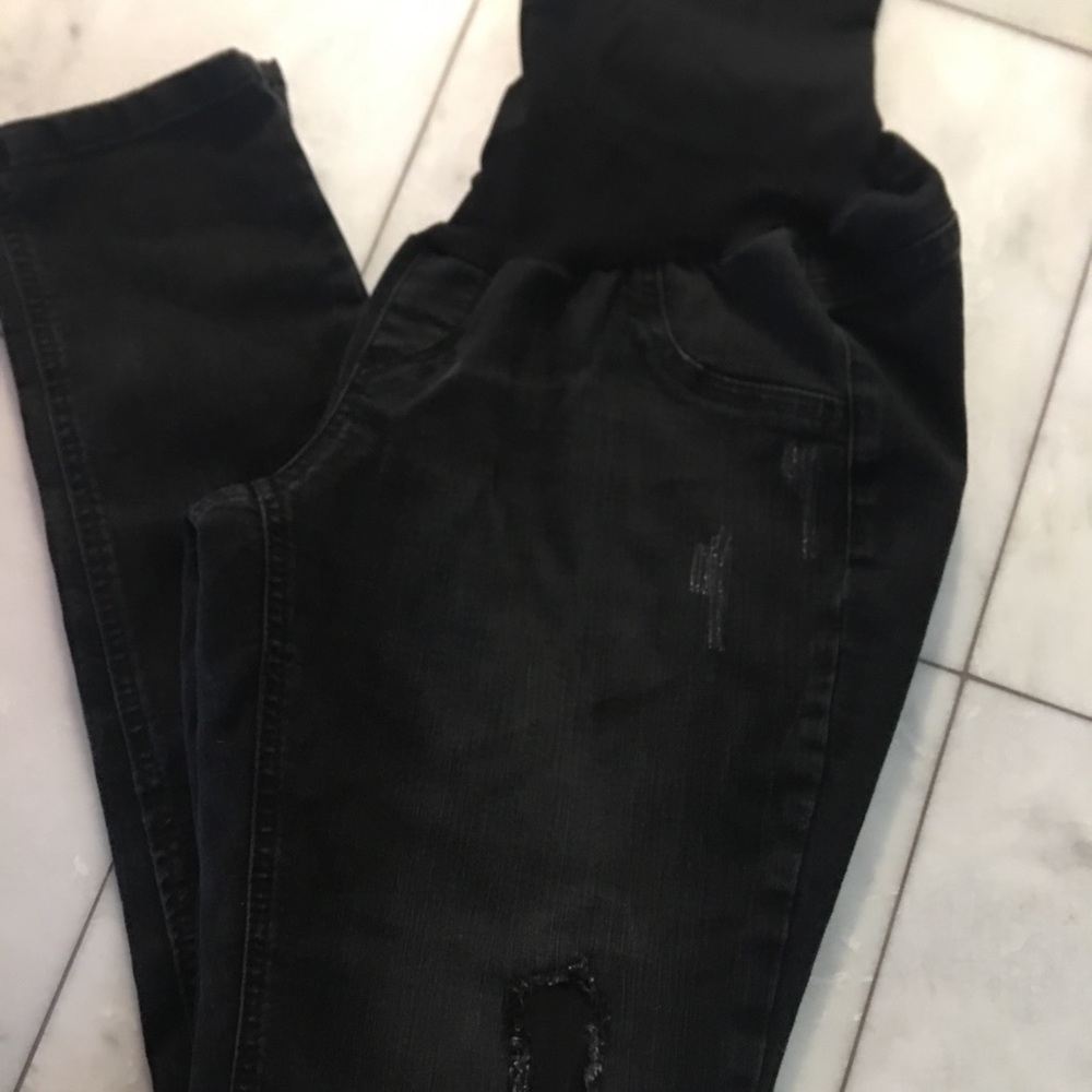 Jessica Simpson Maternity jeans
